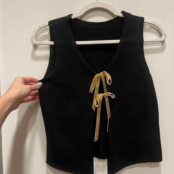 Black front tie velvet bows - Picture 2 of 3